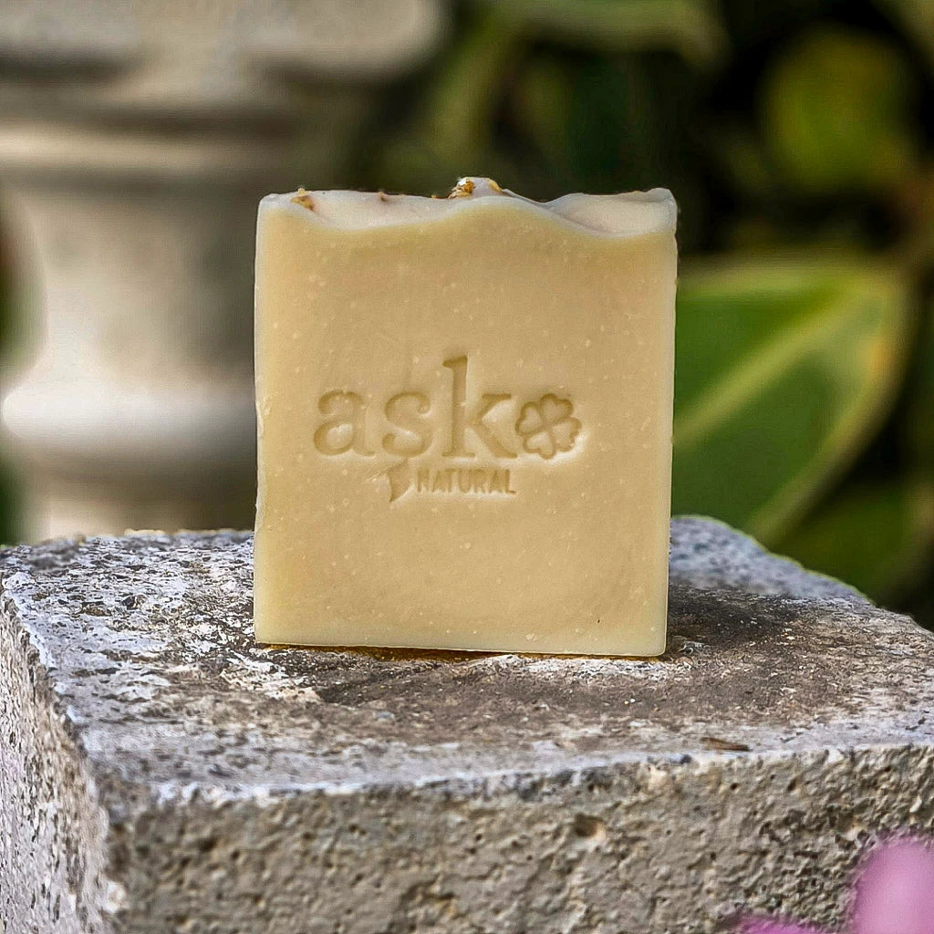 Eselsmilch Naturseife – handgemachte Seife mit Eselsmilch. Milde und feuchtigkeitsspendende Pflege für empfindliche und sensible Haut.