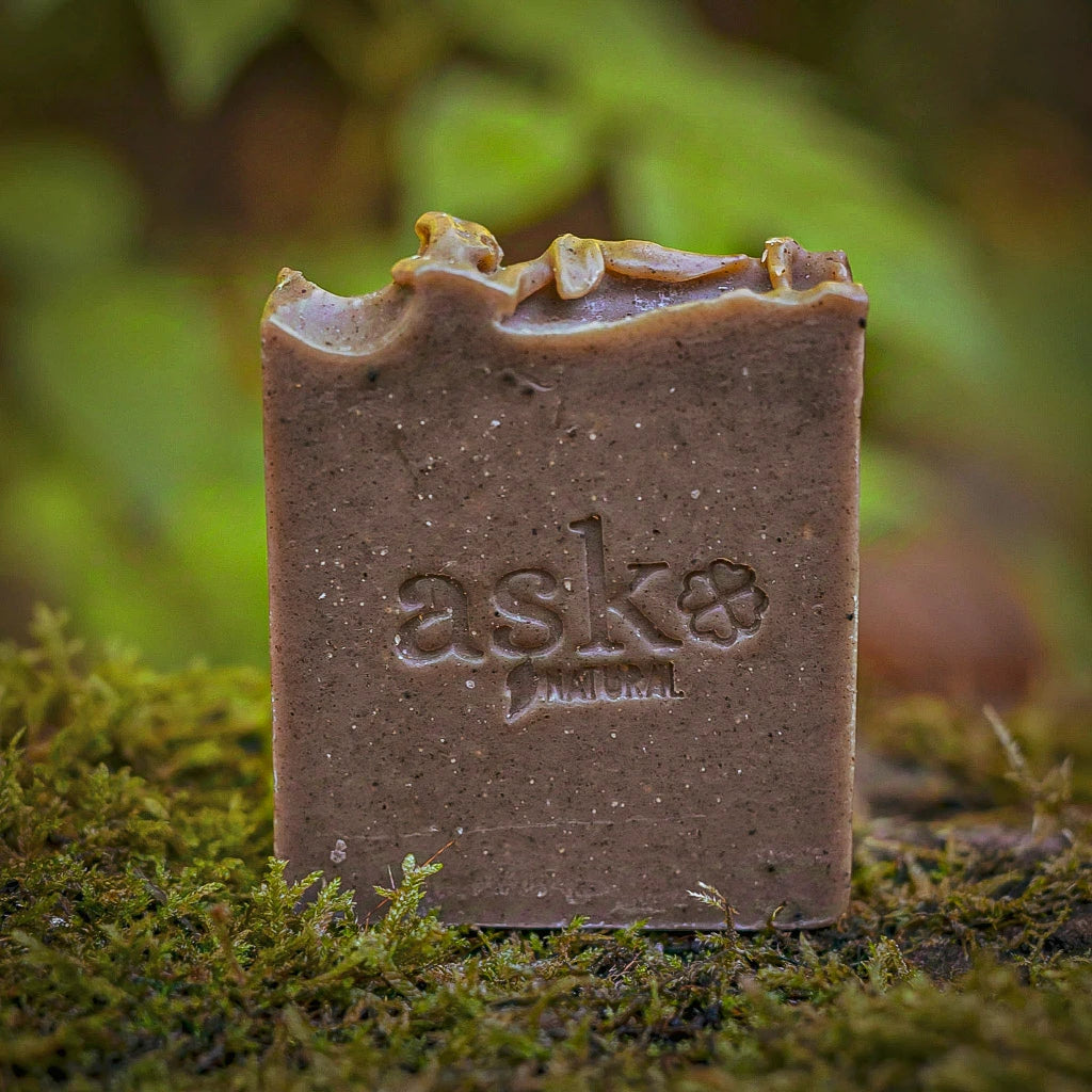 Schwarzkümmelöl Naturseife mit natürlichen Inhaltsstoffen - handgemachte Olivenölseife zur Pflege bei unreiner Haut.