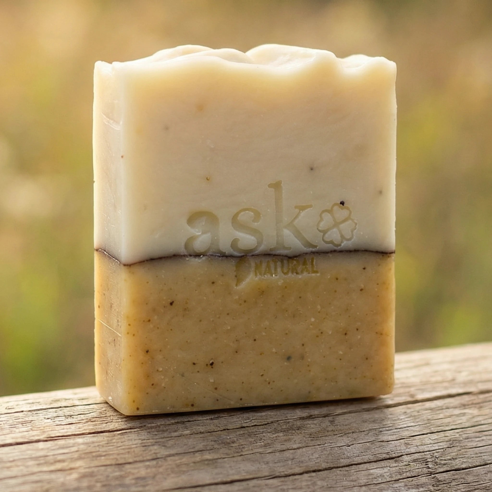 Handgemachte Patchouli Lemon Seife von ASK Natural, nachhaltig, vegan und palmölfrei hergestellt.